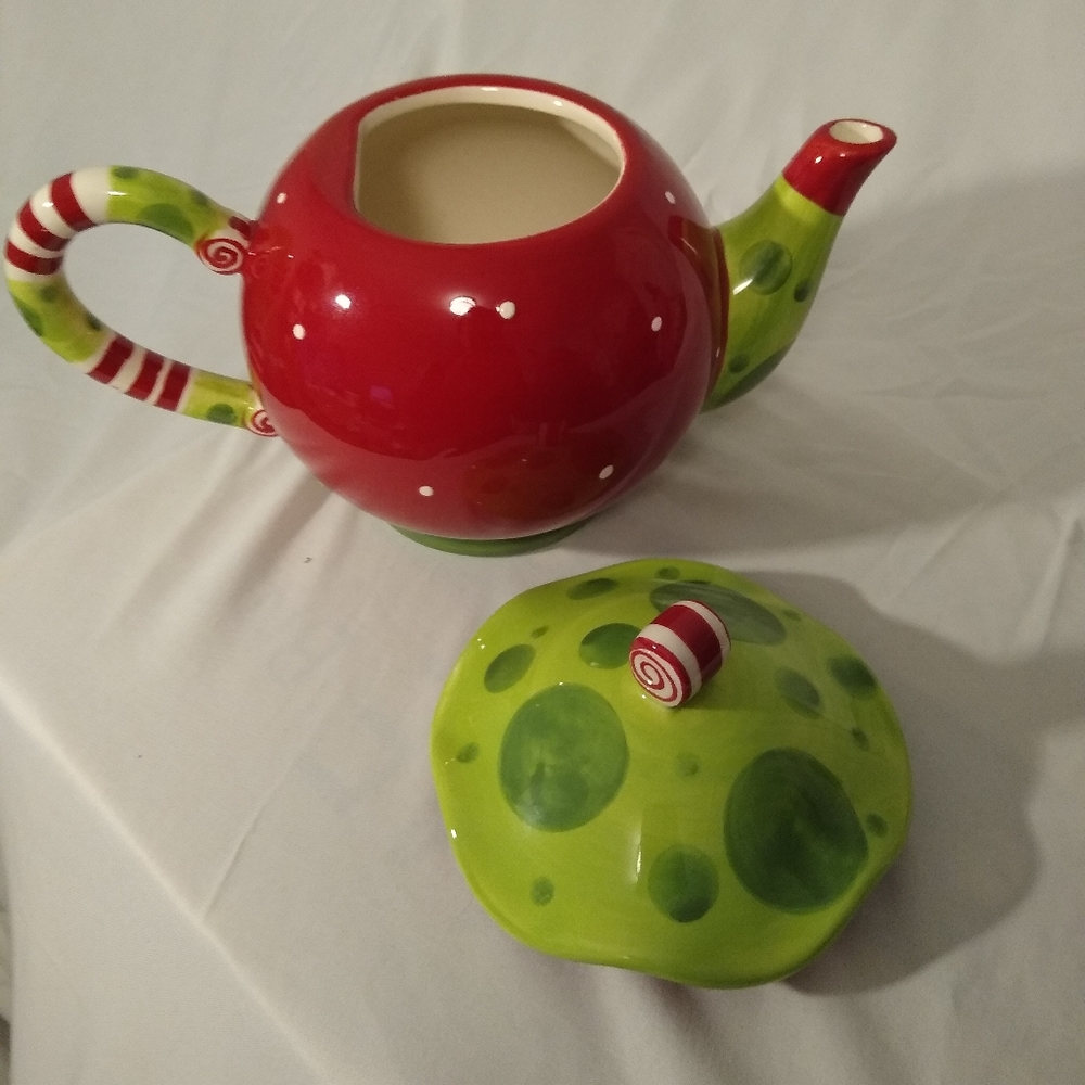 - Christmas candy Teapot
